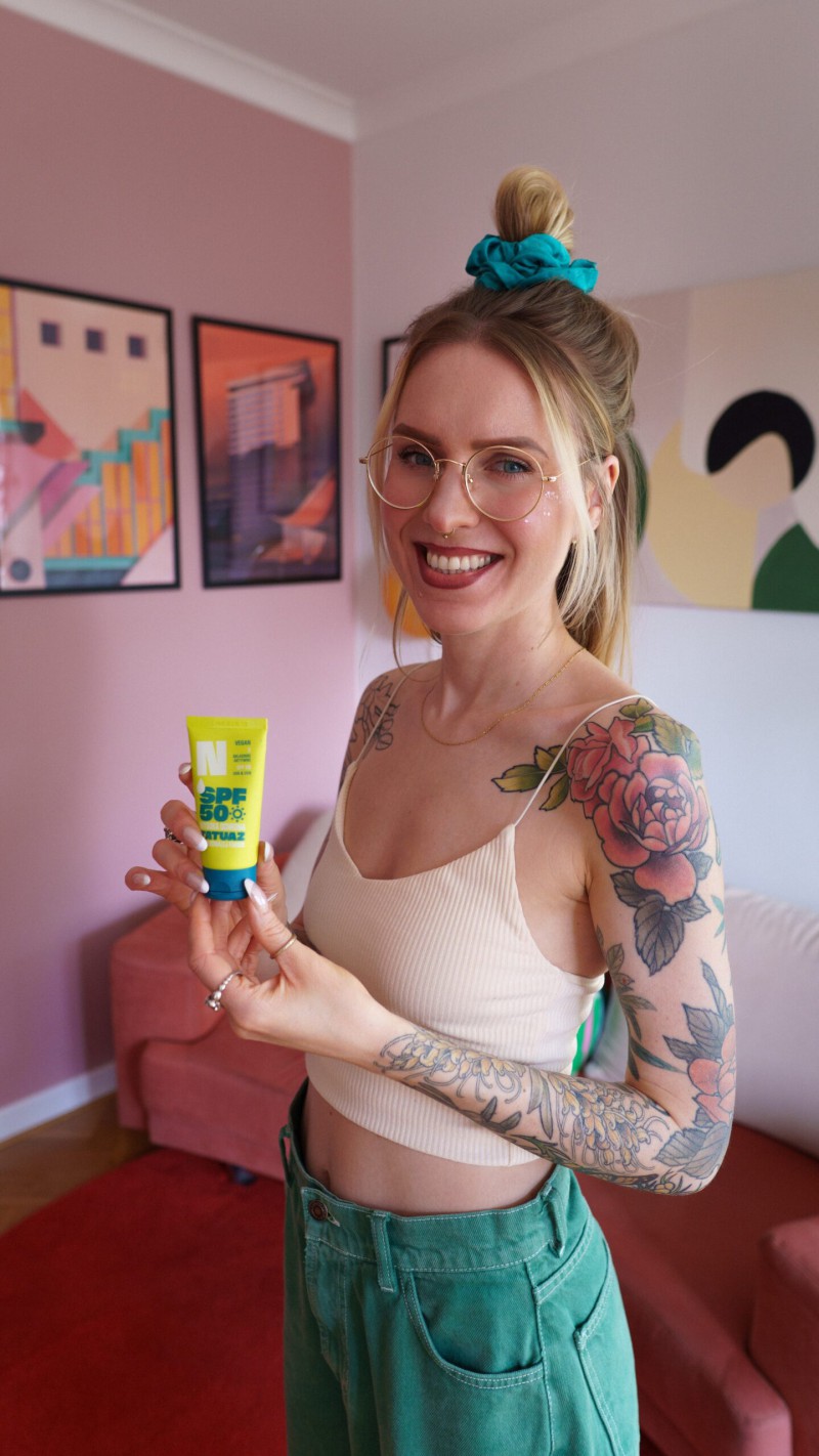 SPF Neba do tatuazu za uchem